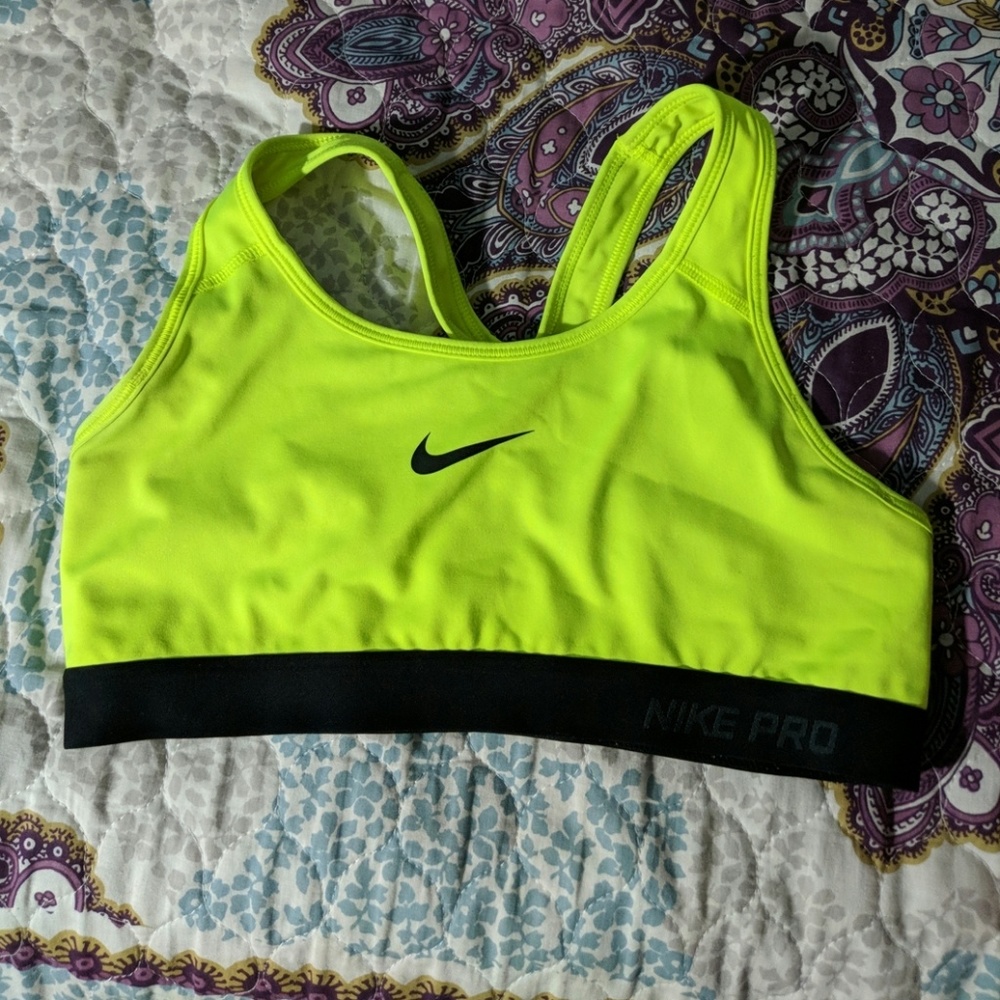 Sports bra